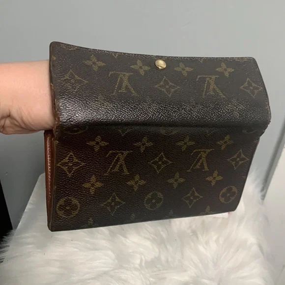 ❌SOLD❌ 2002 authentic Louis Vuitton Sarah wallet - Picture 17 of 17